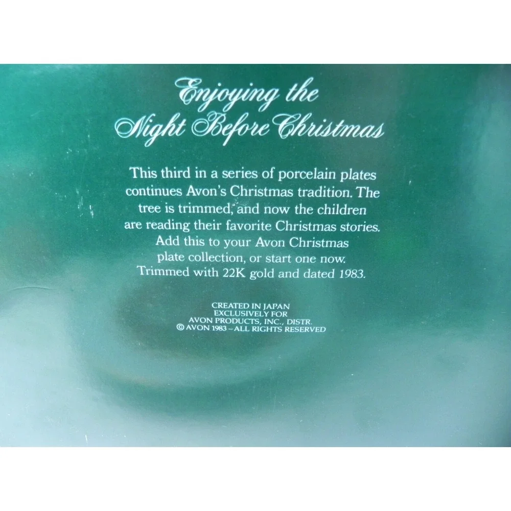 Vintage 1983 Christmas Plate AVON 3rd‎ Edition 22KT Gold Trim w/ Original Box